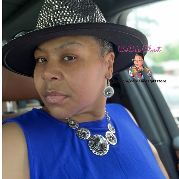 * Full Rhinestone Fedora Hat
* Rhinestone - Picture 5 of 10